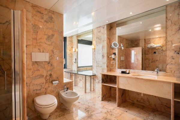 The Nicolaus Hotel image 26